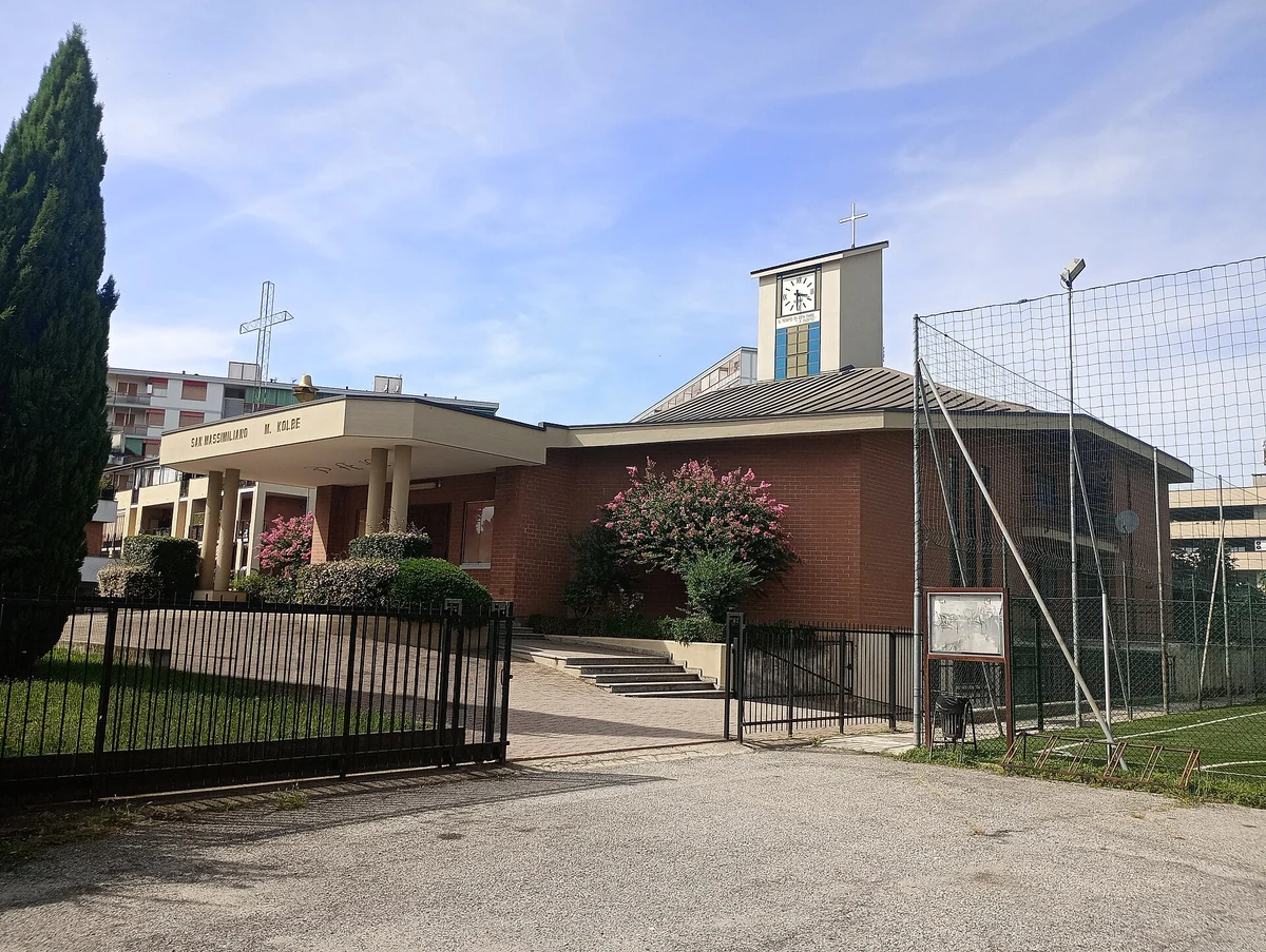 chiesa di San Massimiliano Maria Kolbe, Leno — Chiese e Santuari Lago di Garda