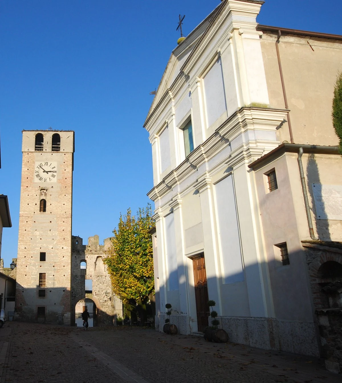 chiesa di San Nicola di Bari, Monzambano — Chiese e Santuari Lago di Garda