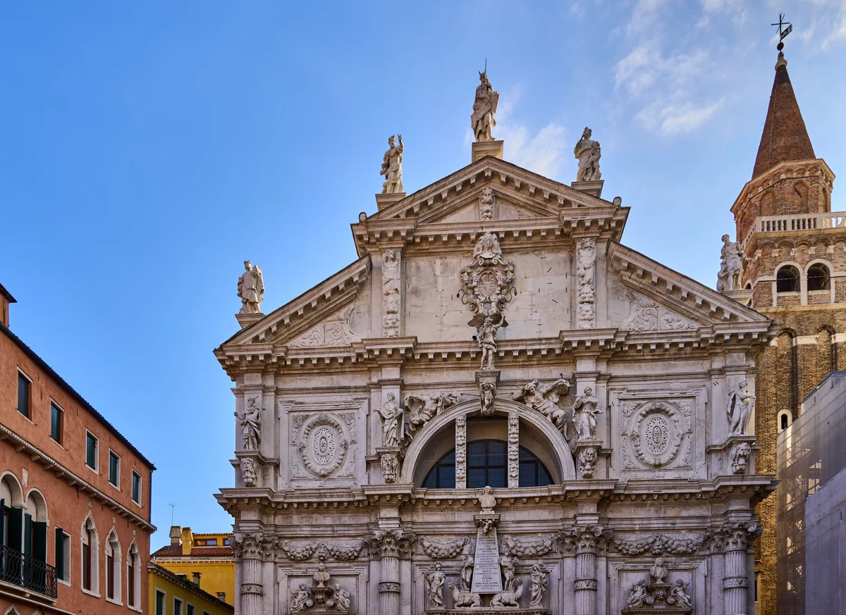 chiesa di San Simone Apostolo, Corte de' Frati — Chiese e Santuari Lago di Garda
