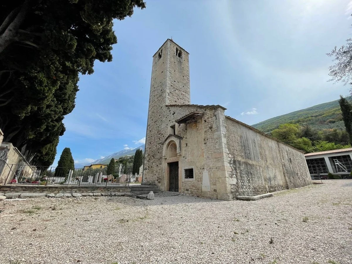 chiesa di San Zeno de l'Oselet, Brenzone sul Garda — Chiese e Santuari Lago di Garda