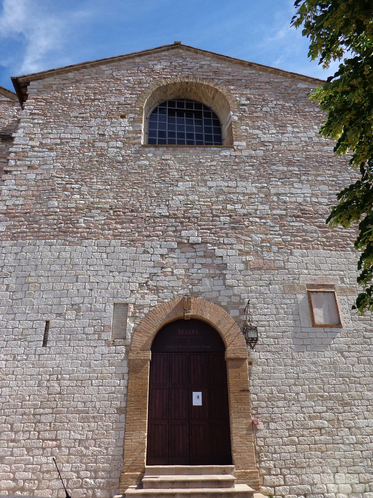 chiesa di Santa Maria delle Rose, Calvisano — Chiese e Santuari Lago di Garda