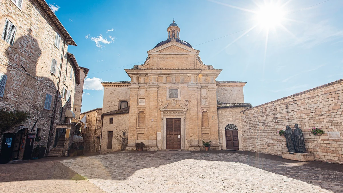 chiesa nuova di San Francesco, Nave — Chiese e Santuari Lago di Garda