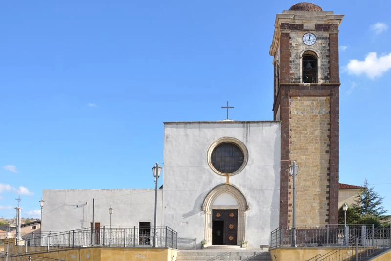 Chiesa parrocchiale di San Pietro apostolo, Valeggio sul Mincio — Chiese e Santuari Lago di Garda