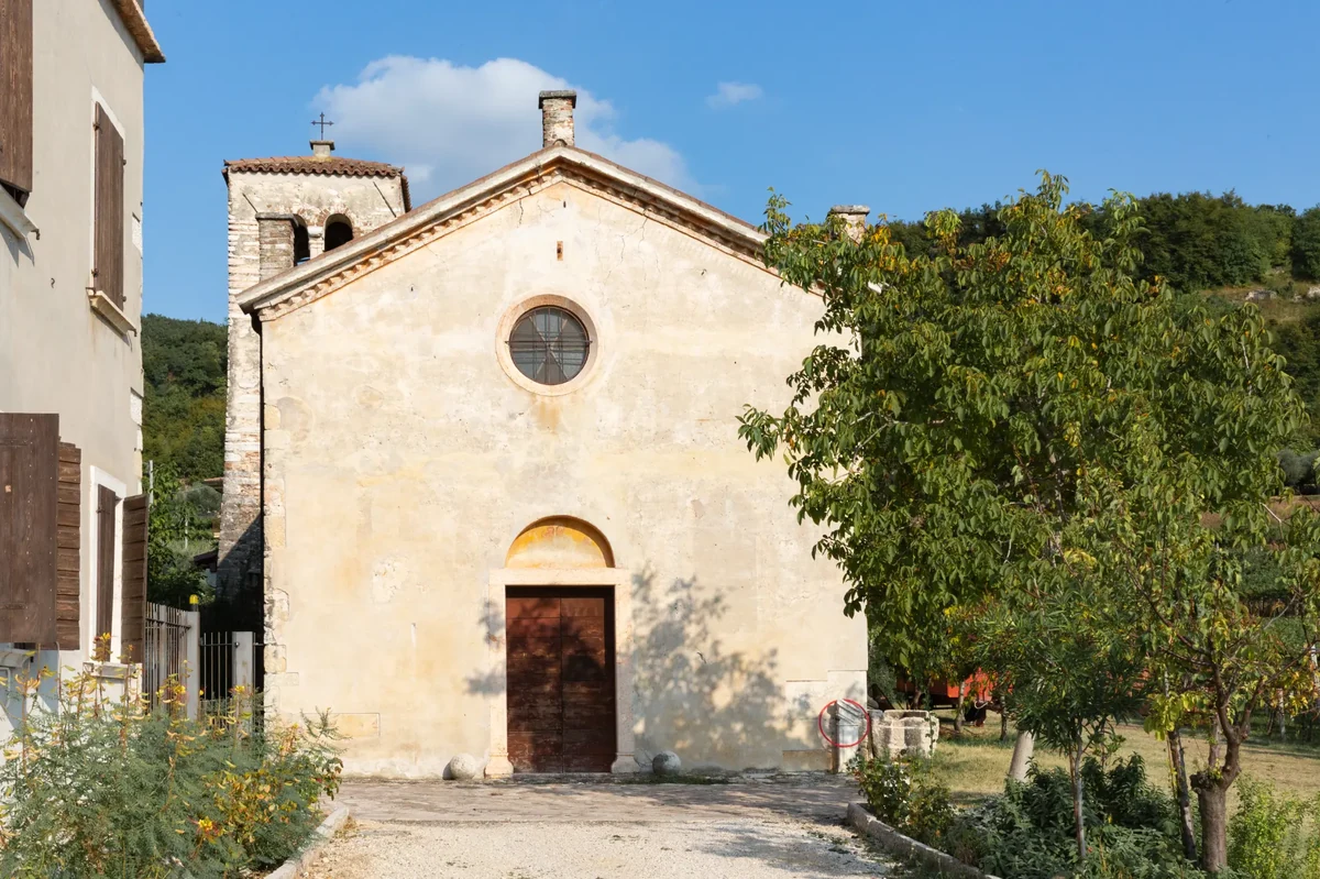 chiesetta di Santa Maria del Degnano, Fumane — Chiese e Santuari Lago di Garda