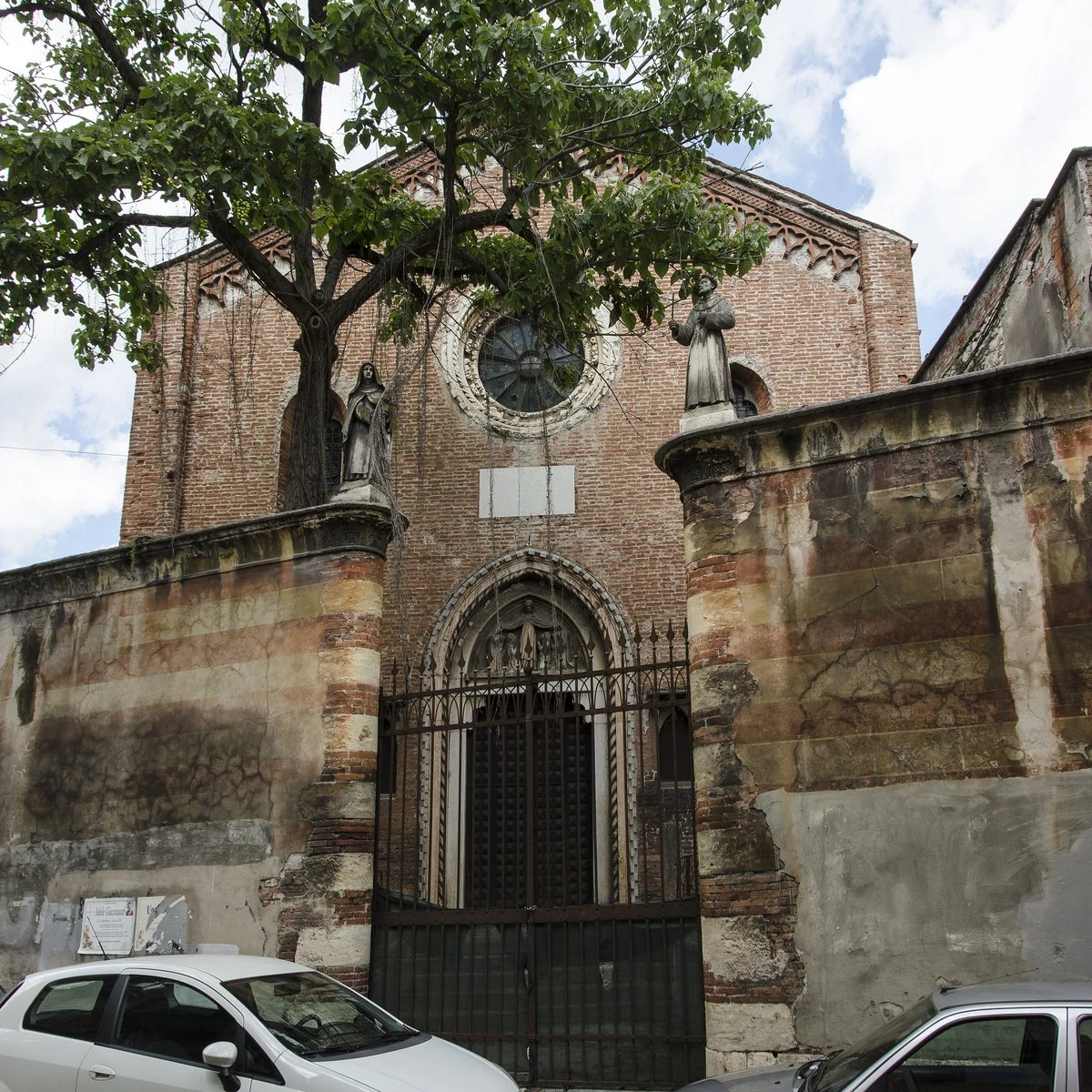 ex chiesa di Santa Chiara, Verona — Chiese e Santuari Lago di Garda