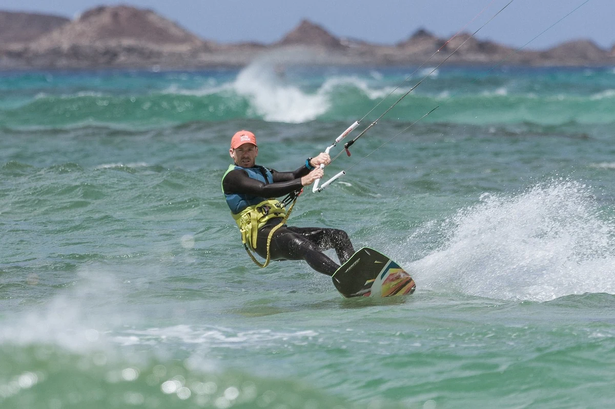 Kitesurf Hopp — Sport e Attività Lago di Garda
