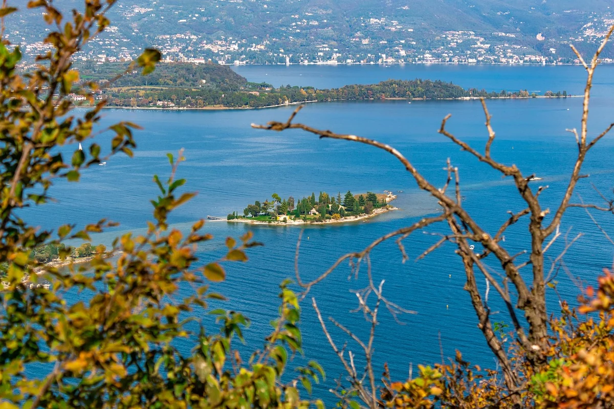 Manerba, Montinelle — Spiagge Lago di Garda