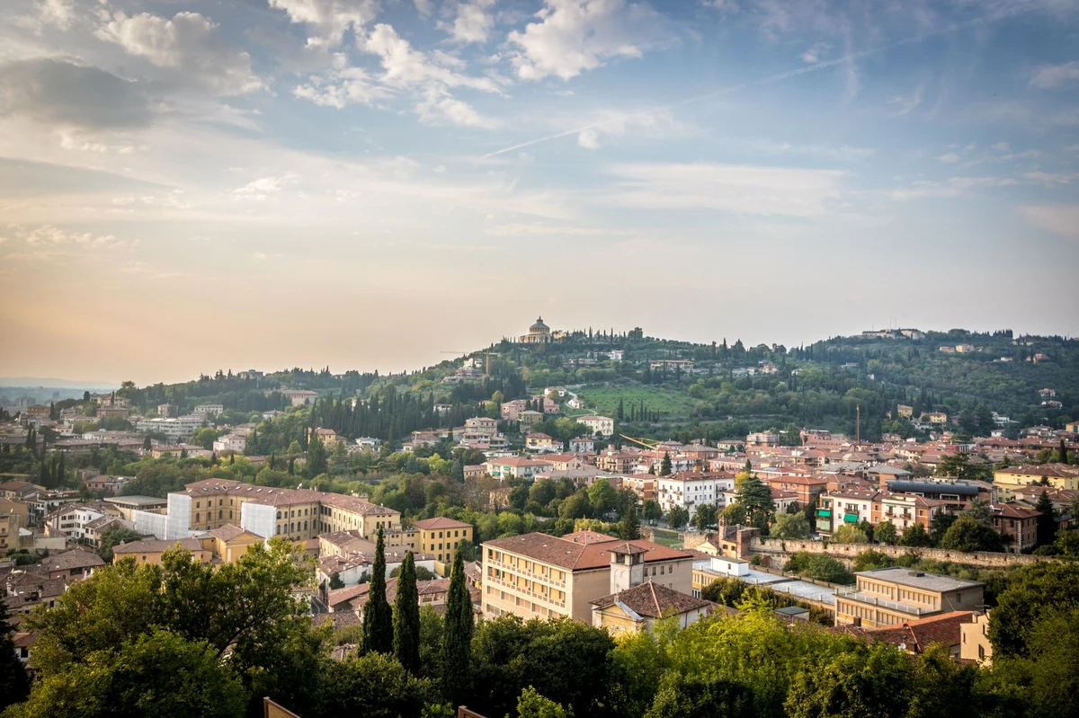 Montorio Calcio, Verona — Sport e Attività Lago di Garda