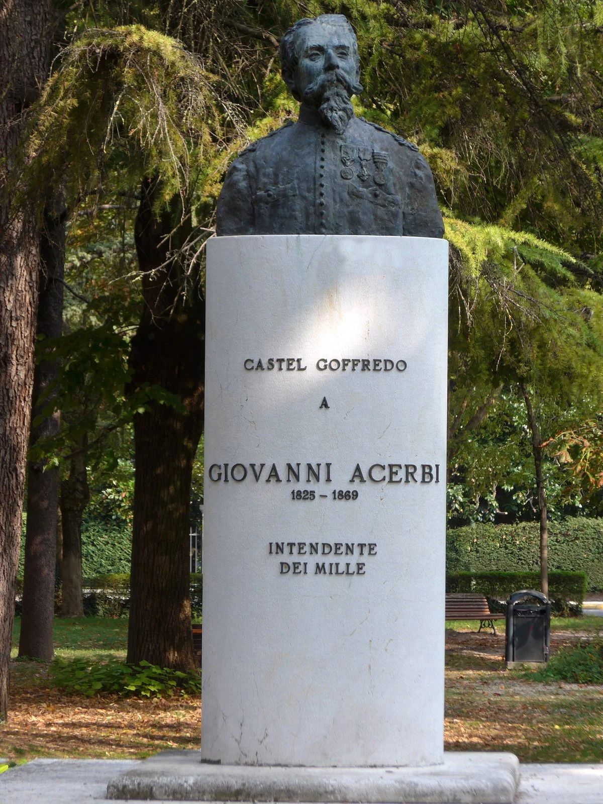 Monumento a Giovanni Acerbi, Castel Goffredo — Musei e Monumenti Lago di Garda