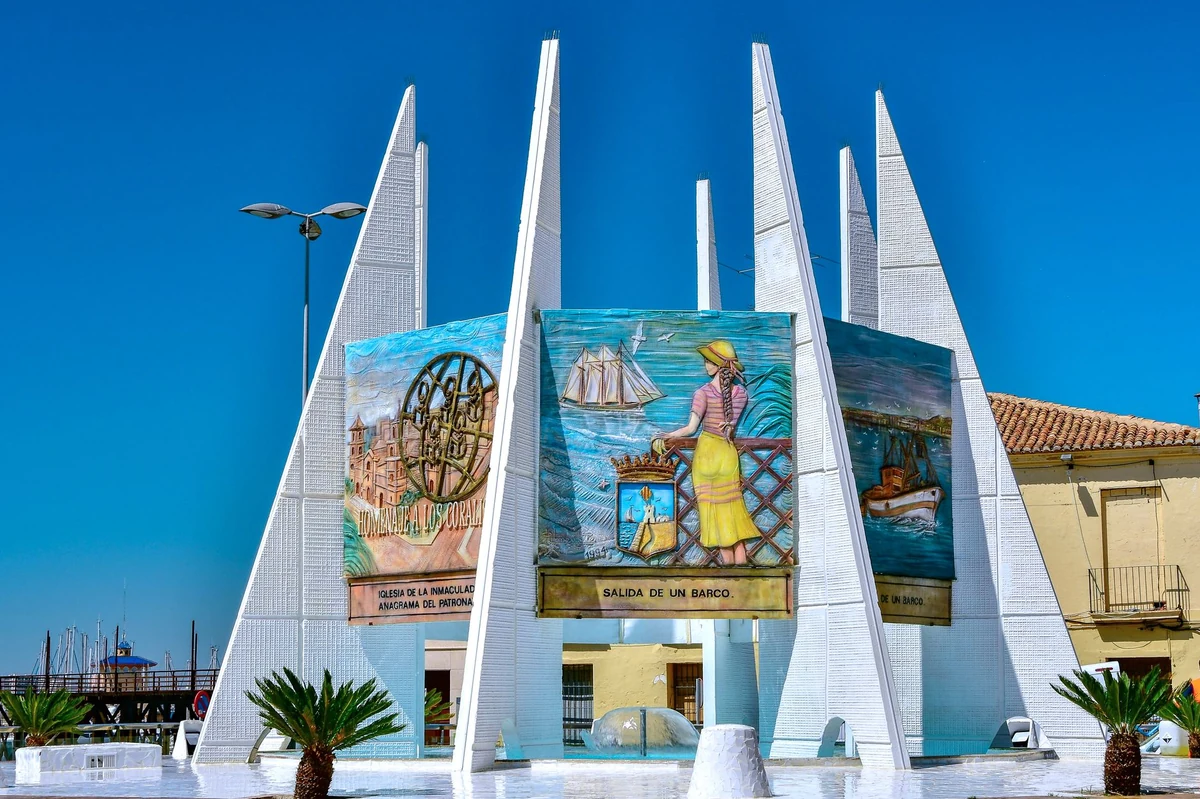 monumento al Pilon, Grezzana — Musei e Monumenti Lago di Garda