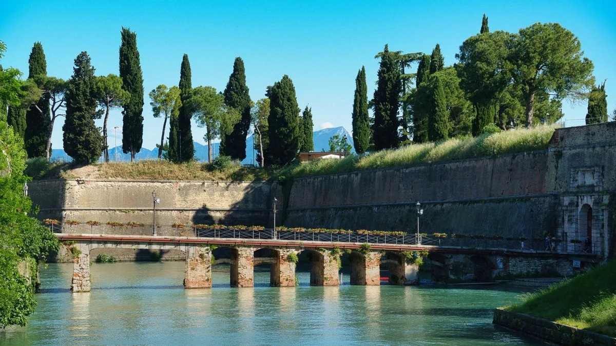 Mura veneziane Peschiera — Punti Panoramici Lago di Garda