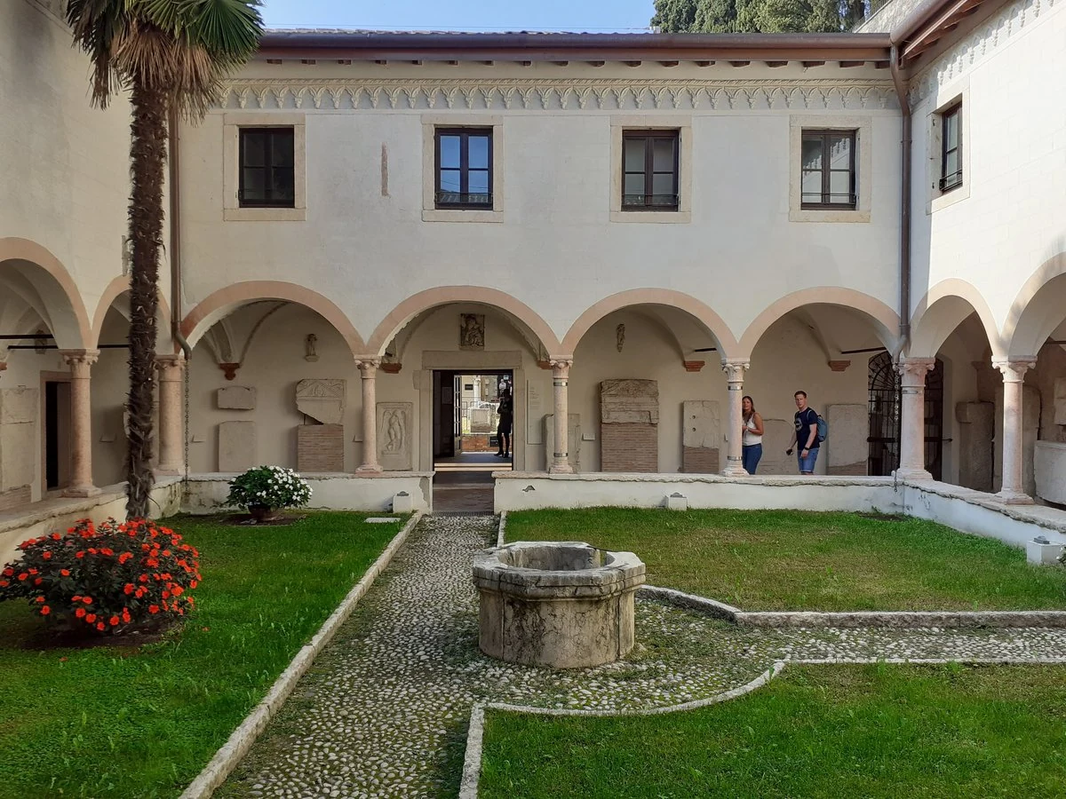 Museo archeologico al teatro romano, Verona — Musei e Monumenti Lago di Garda