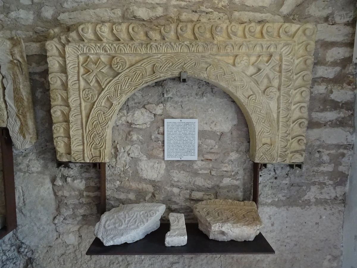 museo della Pieve di San Giorgio di Valpolicella e Museo archeologico, Sant'Ambrogio di Valpolicella — Musei e Monumenti Lago di Garda