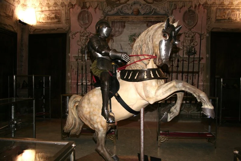 Museo delle armi "Luigi Marzoli", Brescia — Musei e Monumenti Lago di Garda