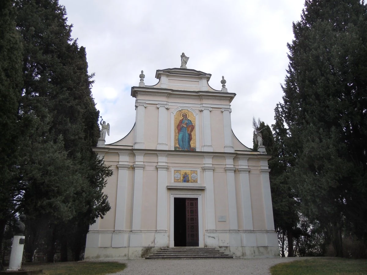 Ossario, Solferino — Chiese e Santuari Lago di Garda