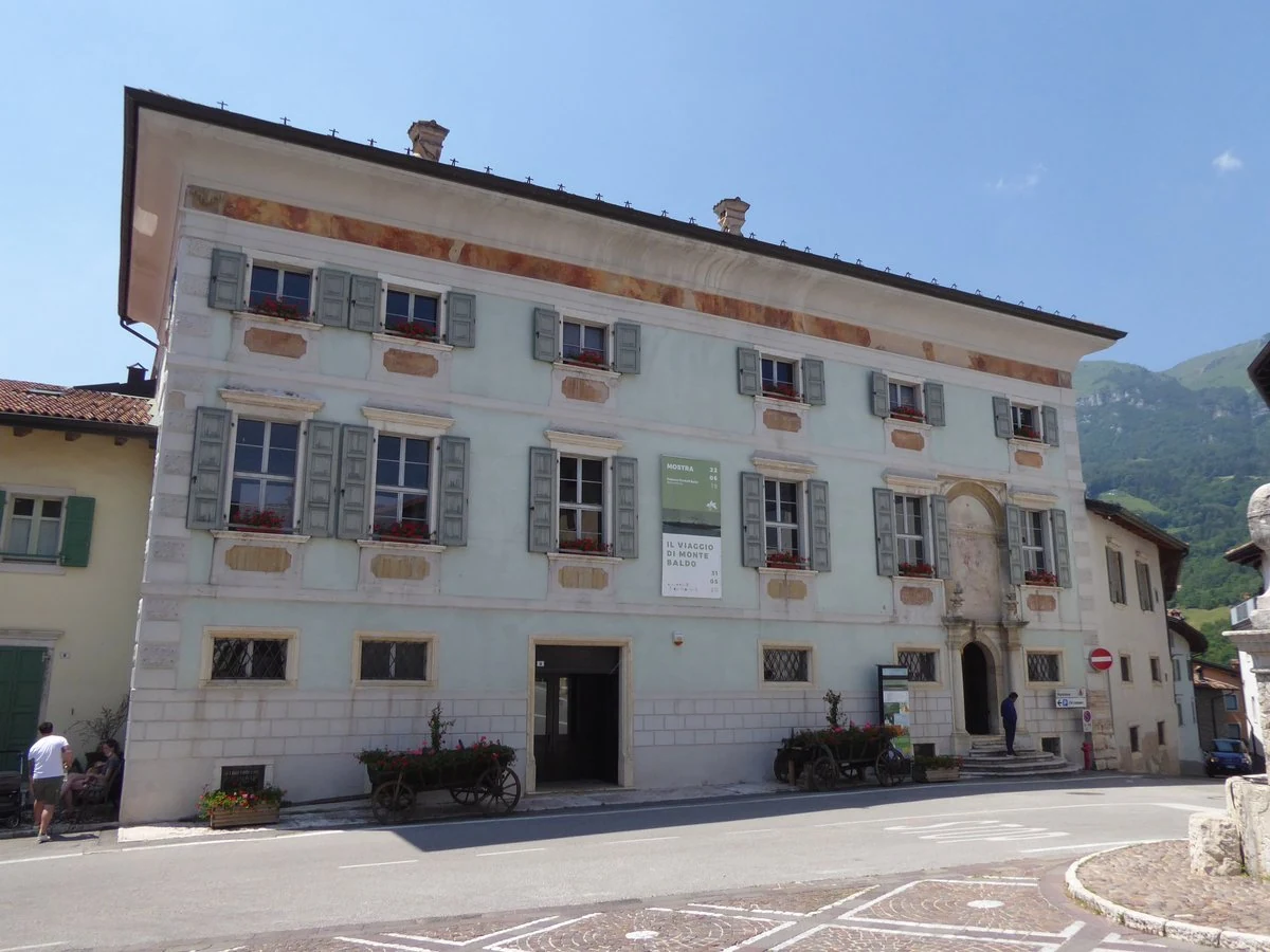 Palazzo Eccheli-Baisi, Brentonico — Castelli e Fortezze Lago di Garda
