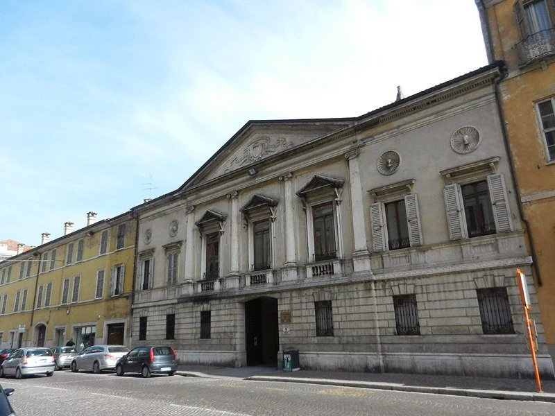 Palazzo Valentini, Mantova — Castelli e Fortezze Lago di Garda