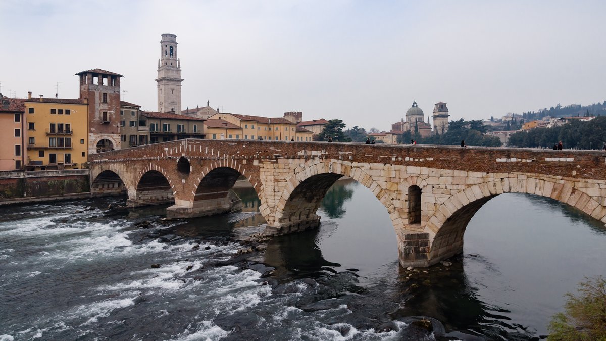 Ponte Pietra