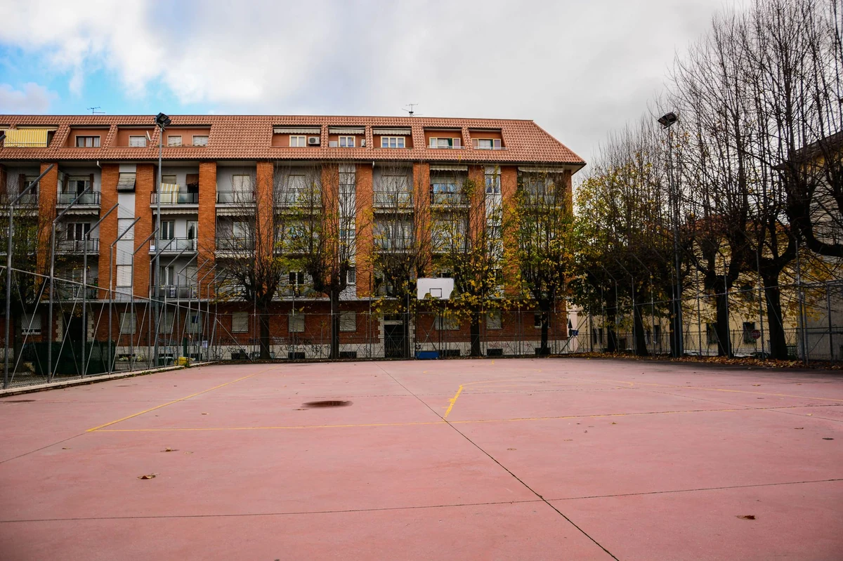 Rosso Kora, Rivoli Veronese — Sport e Attività Lago di Garda
