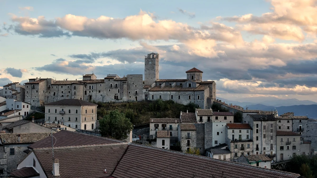 Santuario della Madonnina del Boschetto, Castel Mella — Chiese e Santuari Lago di Garda