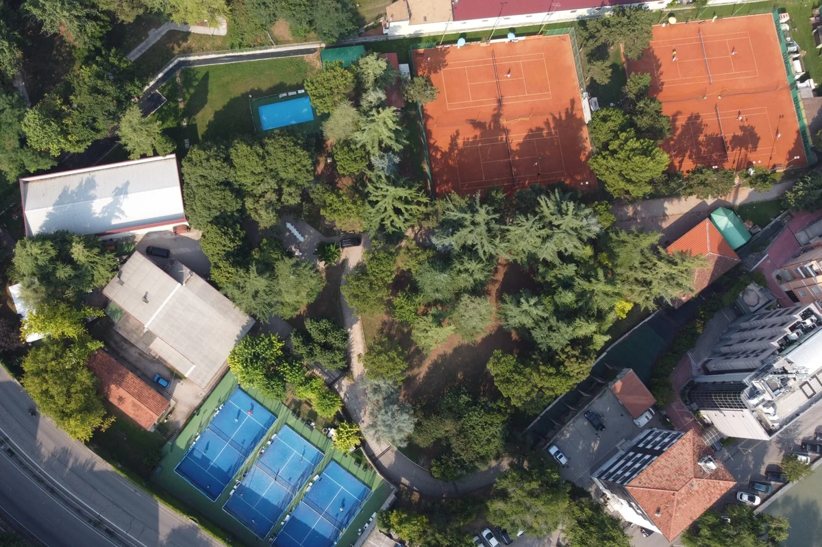 Tennis Pineta, Verona — Sport e Attività Lago di Garda
