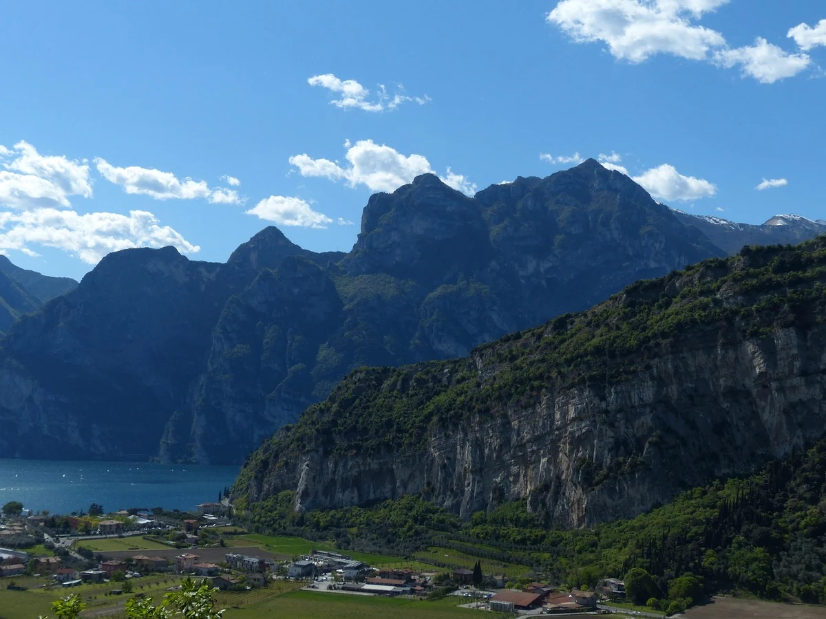 Via Ferrata Cima Capi — Sport e Attività Lago di Garda