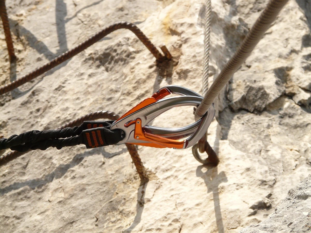 Via Ferrata Cima Rocca — Sport e Attività Lago di Garda
