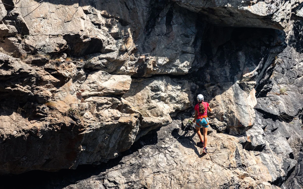 Via Ferrata Monte Albano — Sport e Attività Lago di Garda
