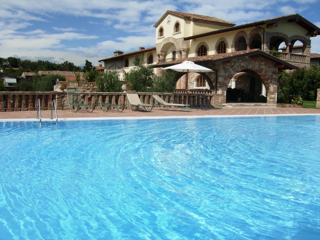 Agriturismo Pratello Wine Resort - farm holidays in Padenghe sul Garda Lake Garda