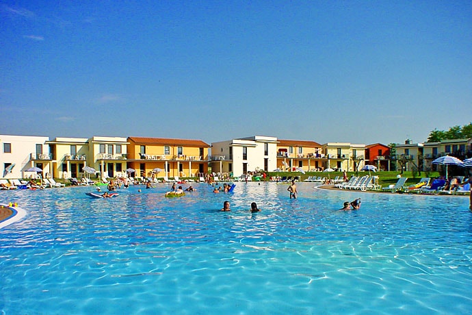 Apartments Gasparina Village - holiday apartments in Castelnuovo del Garda Lake Garda