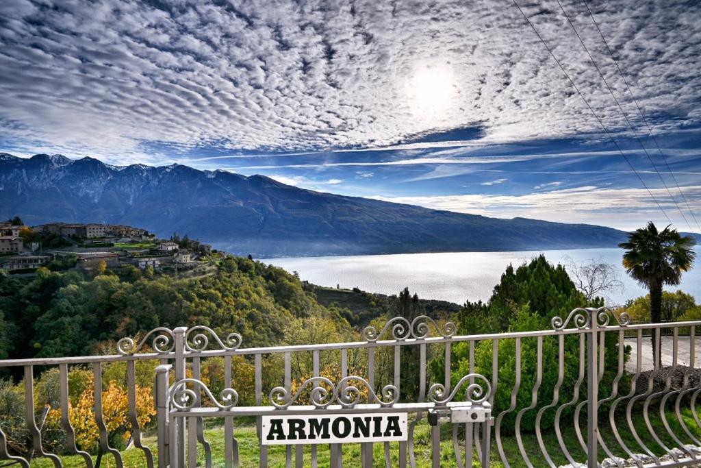 Appartamento Armonia - Theater Home - holiday apartments in Tignale Lake Garda