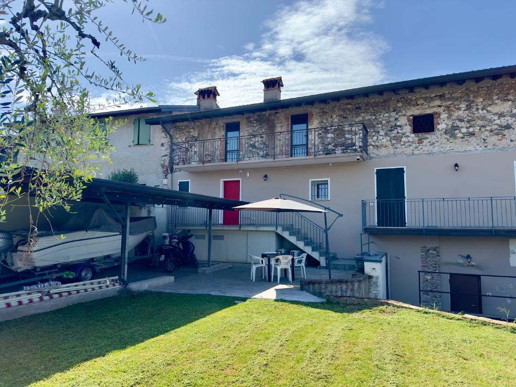 B&B LA CORTE - holiday apartments in Puegnago sul Garda Lake Garda