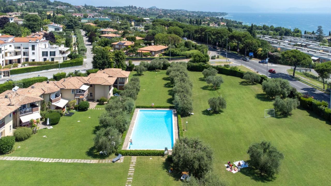 La casa di Bella - con Piscina - hotels in Padenghe sul Garda Lake Garda