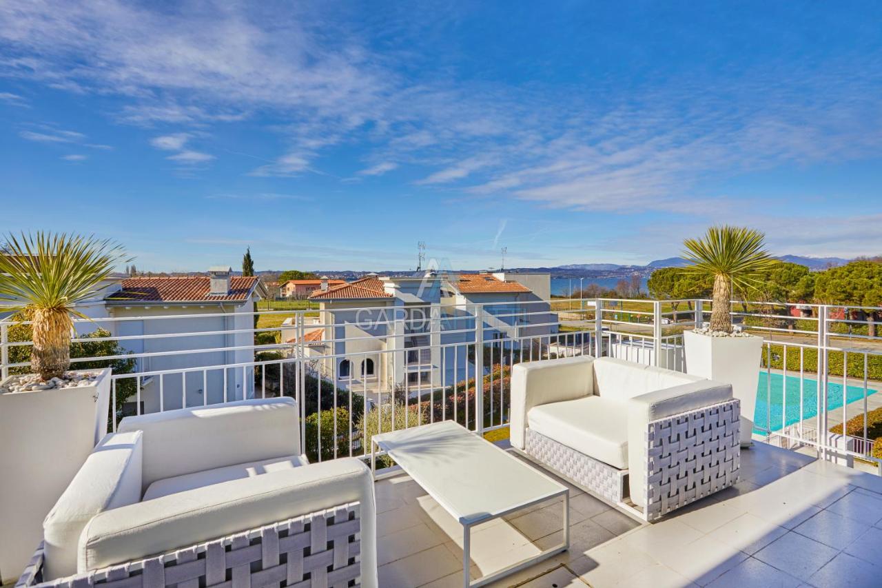 Lake Bloom Apartment - Terrazza panoramica a 200m dal lago - hotels in Sirmione Lake Garda
