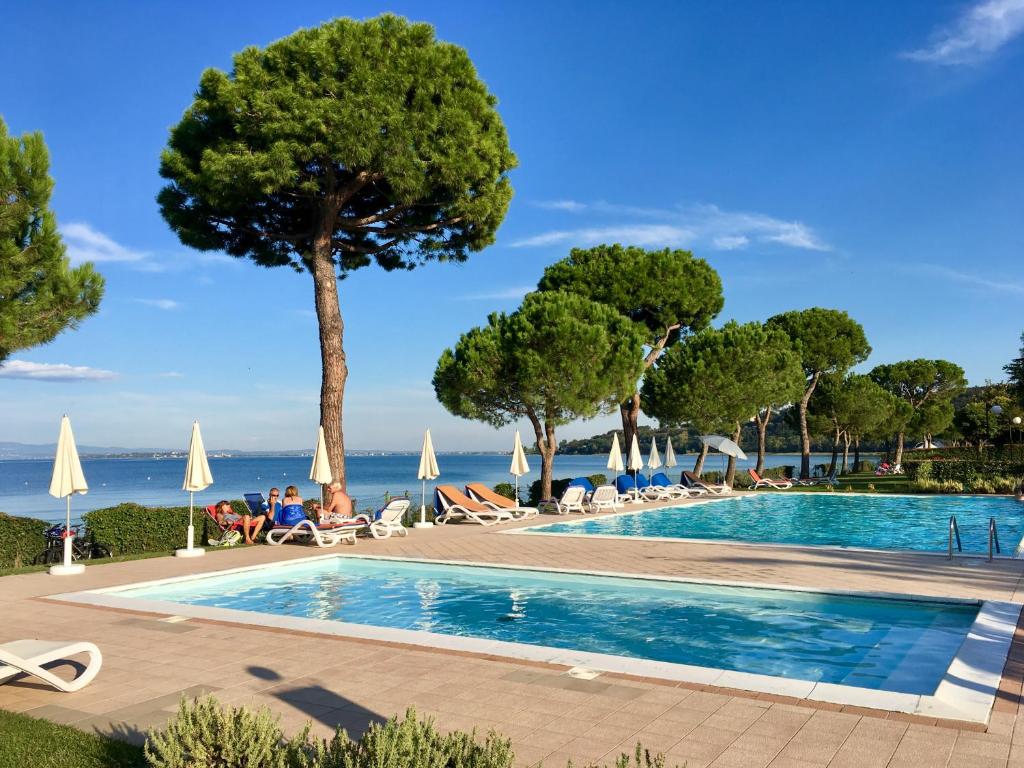 Le Corti Del Lago - accommodation in Padenghe sul Garda Lake Garda