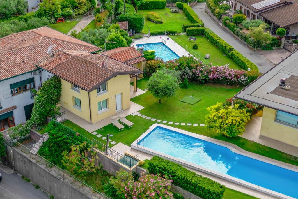 [Piscina Panoramica] - La Casa Volante - holiday apartments in Soiano del Lago Lake Garda