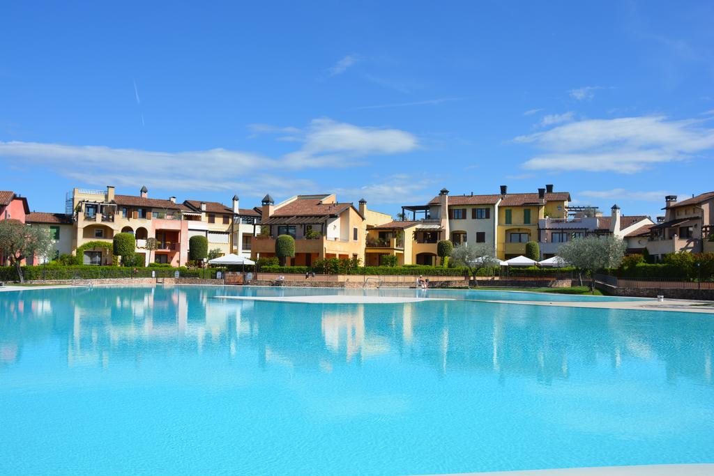 Residence Garda Resort - holiday apartments in Peschiera del Garda Lake Garda