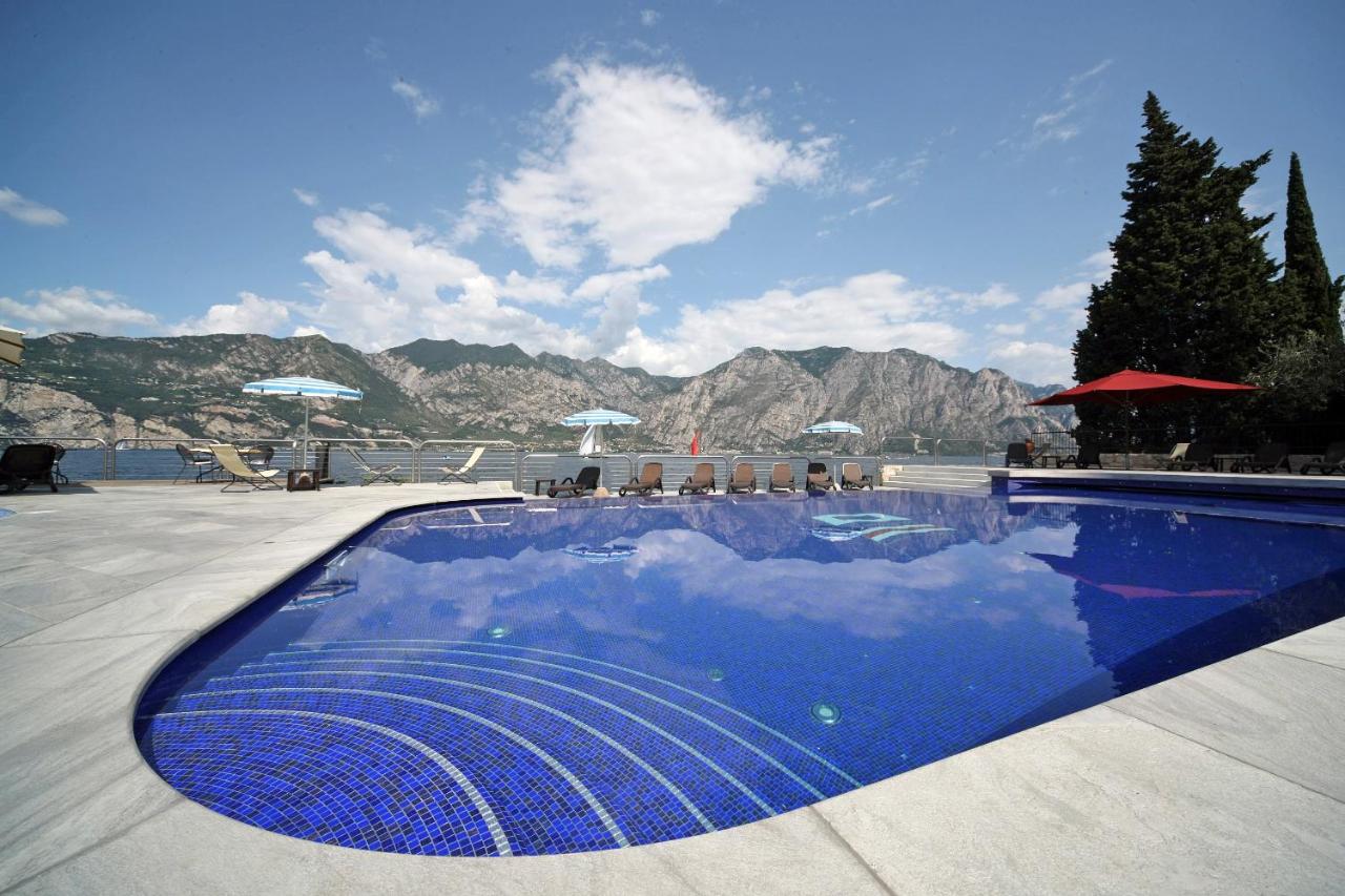 Hotel Sailing Center - 4 star hotels in Malcesine Lake Garda