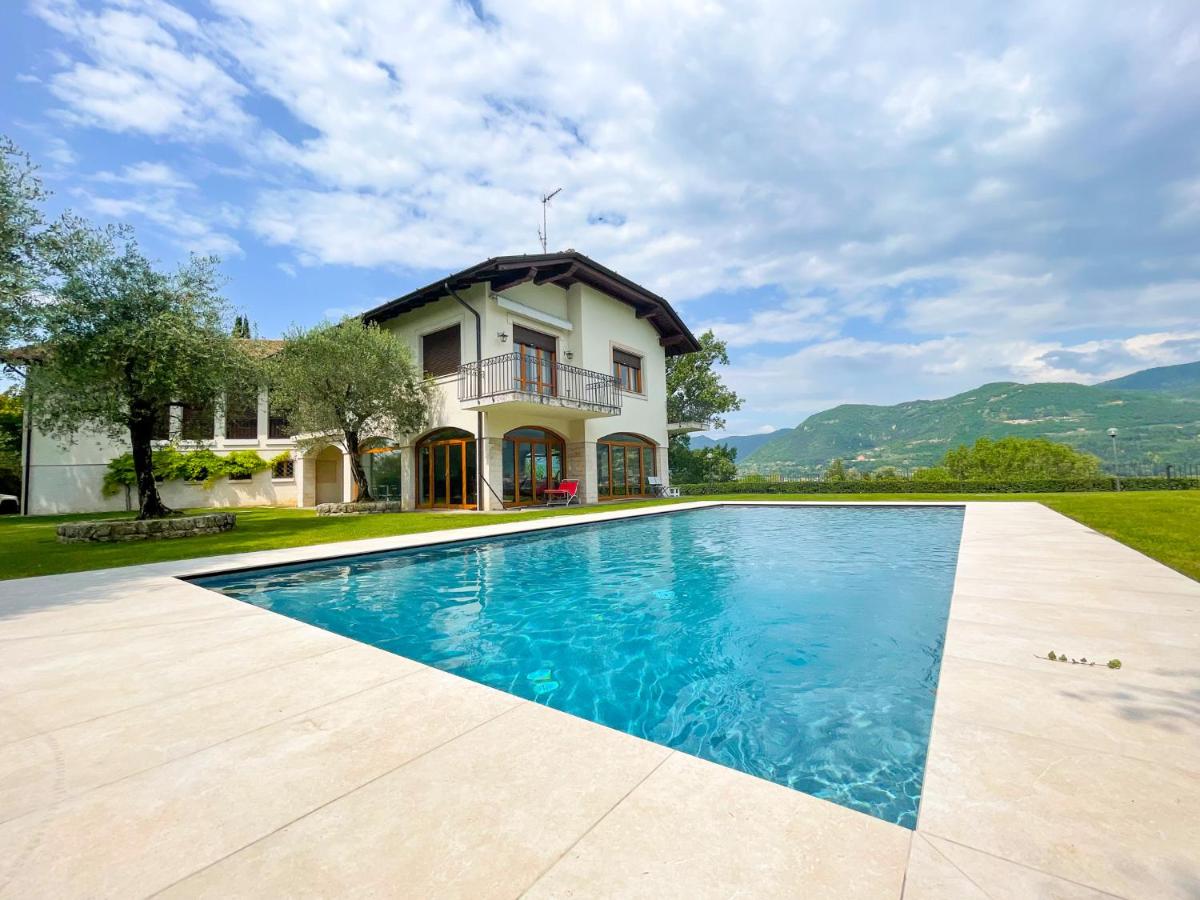 Villa Antonio - hotels in San Felice del Benaco Lake Garda