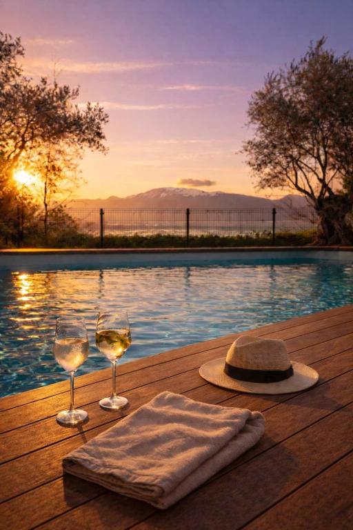 Villa Elisea - Villa panoramica con piscina privata sul Lago di Garda - holiday apartments in Soiano del Lago Lake Garda