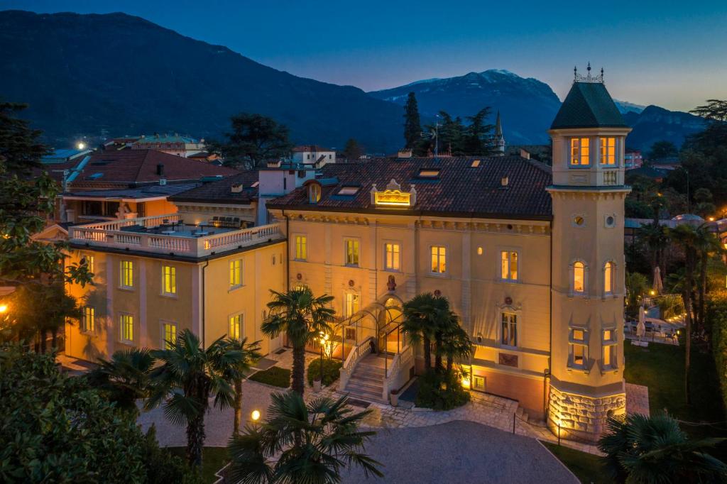 Villa Italia Luxury Suites and Apartments - accommodation in Arco Lake Garda