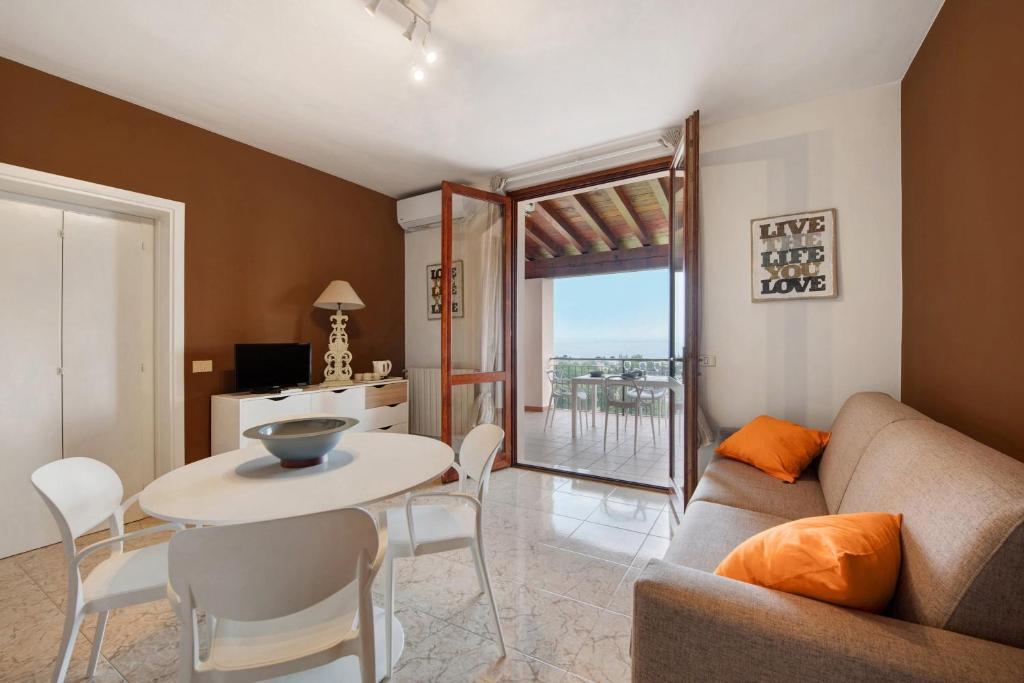vista lago apartment 1 - holiday apartments in Soiano del Lago Lake Garda